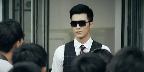 百思不得姐王燕阳戏里戏外的冷幽默段子手
