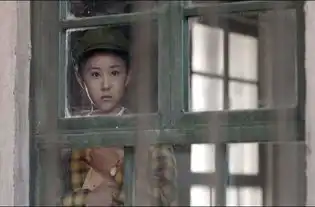 平安的世界她对孙少平一往情深,几度表白,可惜孙少平不动心