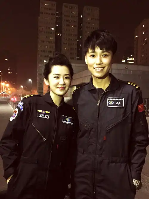 海上女神宋寅中国第一代女搜救机长,被称为史上最帅女飞行员
