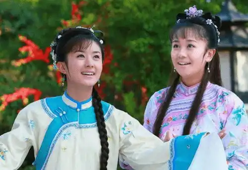 两版晴格格的对比,赵丽颖看起来有心机,王艳不愧是经典
