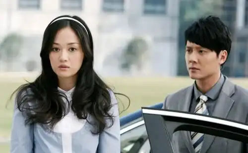 赵丽颖冯绍峰离婚3年了,婚礼没等到,等来的却是一纸离婚
