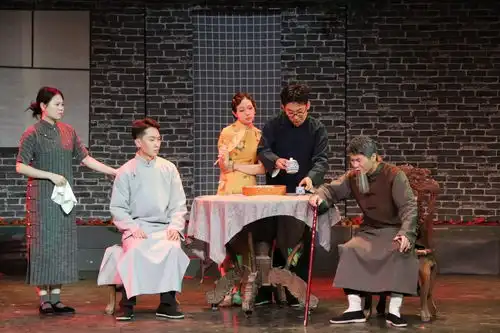 我校第六届鱼化龙校园戏剧节圆满闭幕