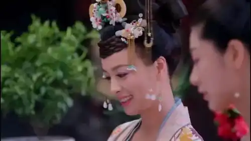 武媚娘传奇韦妃即将拥有自己的孩子了,不料却被侄女听到了计划
