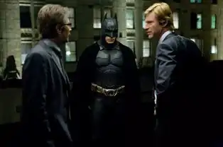 演权力的游戏后陷入低谷,之后被导演发掘,成为最成功海王