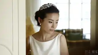 安娜的爱人董洁婚纱剧照曝光
