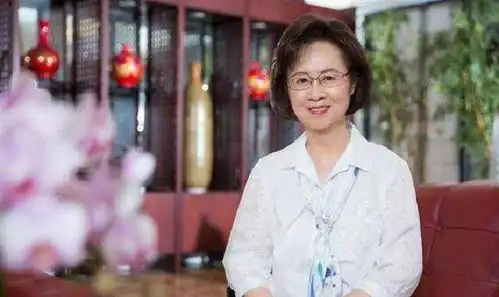 不顾父母反对嫁给老师,后生下一对龙凤胎,大女儿作品你我都看过
