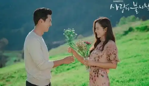 韩剧照进了现实玄彬孙艺珍婚礼场地曝光,鲜花大海环绕犹如宫殿