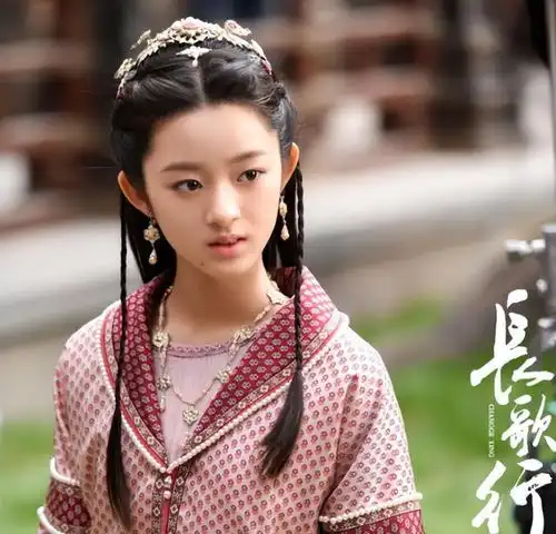 超越赵露思白鹿,05后的她有望成为赵丽颖接班人
