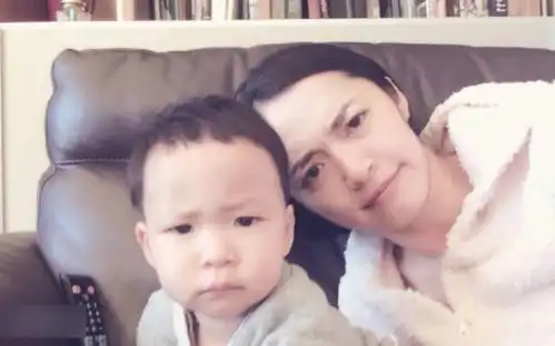 数度反转,屡遭打脸,当年姚晨凌潇肃互撕的内幕竟是这样的