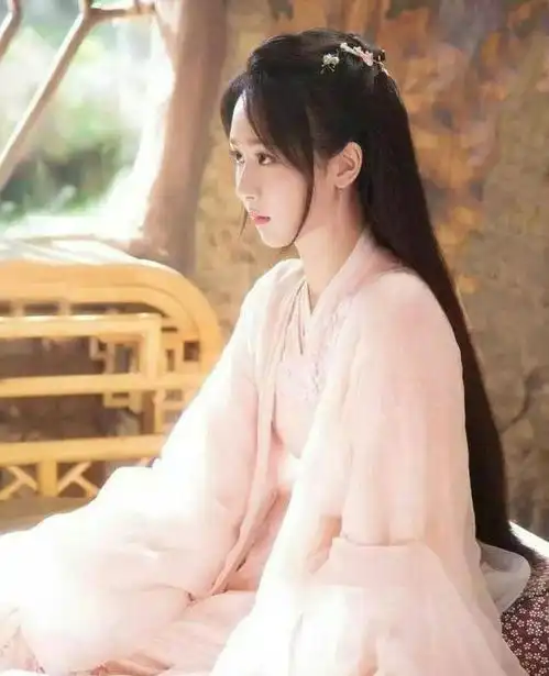 颜值不够演技来凑,除了夜华,还有谁堪称整容般的演技
