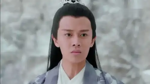 天乩之白蛇传说看到小白蛇被这样对待,紫宣心疼坏了
