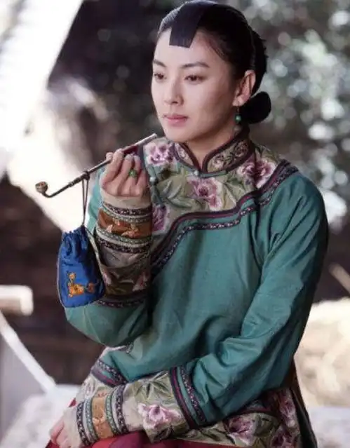 宛若双胞胎的宋慧乔和张雨绮,爱情事业却大不同,性格决定命运