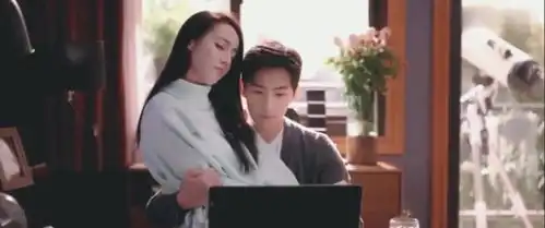 你是我的荣耀于老师哪能忘了大明星的闺蜜,就是说于老师像渣男的那个