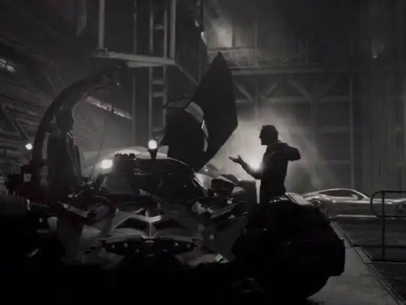 导剪版正义联盟发布预告前瞻神奇女侠大战反派
