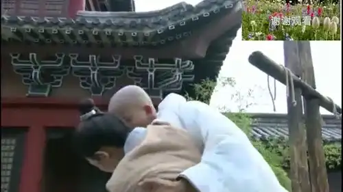 楚留香传奇女扮男装的姑娘被绑住,幸亏一个和尚出手相救