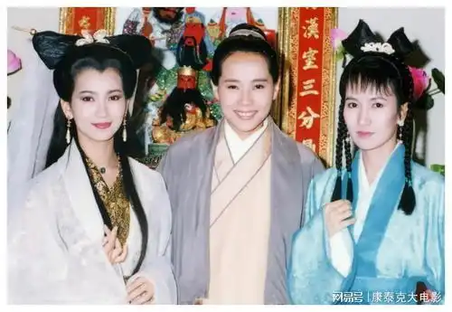 新白娘子传奇,小青扮演者陈美琪独自一人没助理,物是人非显落魄
