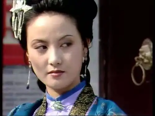 红楼梦里王熙凤整死尤二姐过程中有一个影子一般的帮凶