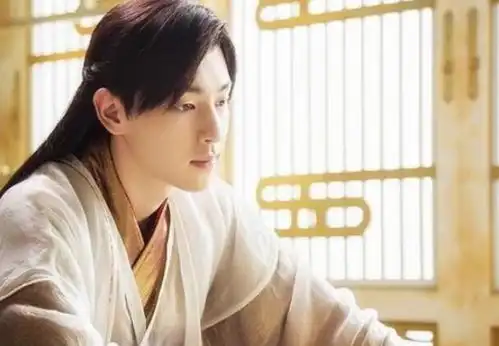 你认为哪位男明星是古装男神为什么呢
