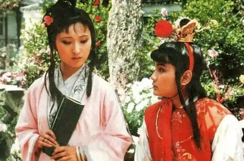 红楼梦从宝黛钗之悲剧,看清朝婚姻制度,爱情从不重要