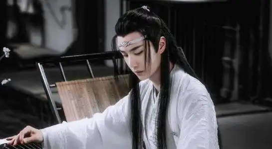 年度最佳演员名单肖战位居榜首,成毅紧跟,王一博第三
