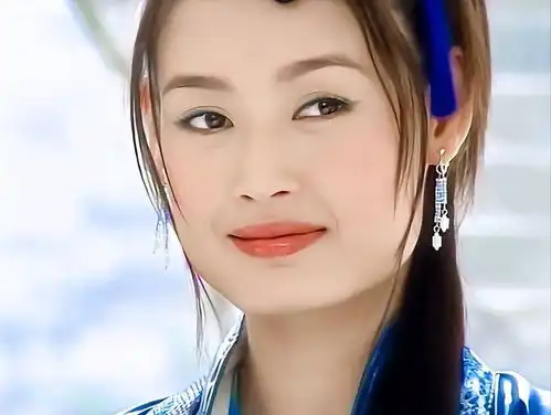 演完倚天屠龙记后演承欢记,她变化太大,以前是浓颜美女