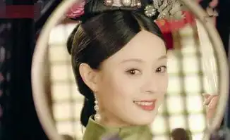 古装女星对镜梳妆杨幂美艳,蒋欣霸气,却都输给了36岁的她