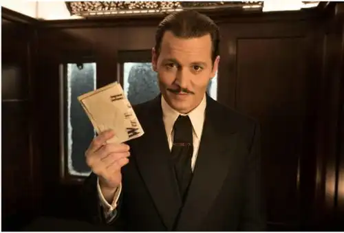 100元和宝贝看好莱坞大片,这个月约会省了好多钱
