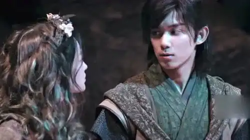 斗破苍穹小萧炎医治紫晶翼狮王,泰迪版狮王真是让人喜爱到不行