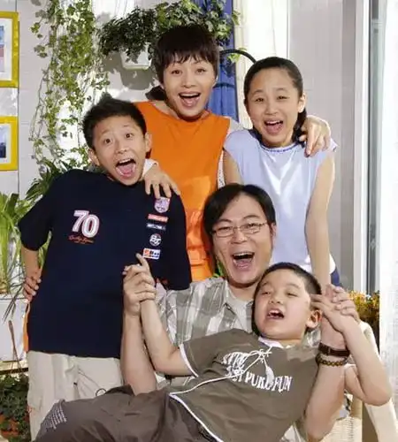 burberry的新年广告,对中国全家福到底有什么误解