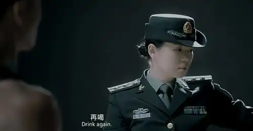 战狼2还记得警花龙小云吗看到她的生活照后,吴京眼光真毒
