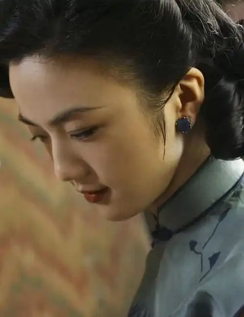 40岁汤唯造型被吐槽,古装剧照造型很怪异,颜值下降