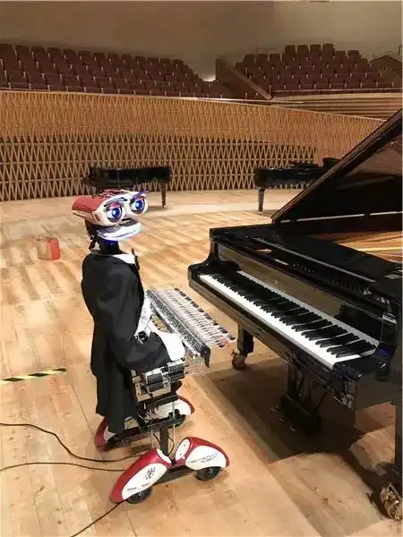 音乐家和机器人一起演奏是什么体验鼓童学鼓
