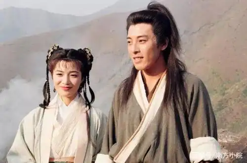 笑傲江湖金庸,这一版电视剧的主题曲,唱得非常大气豪情又空灵
