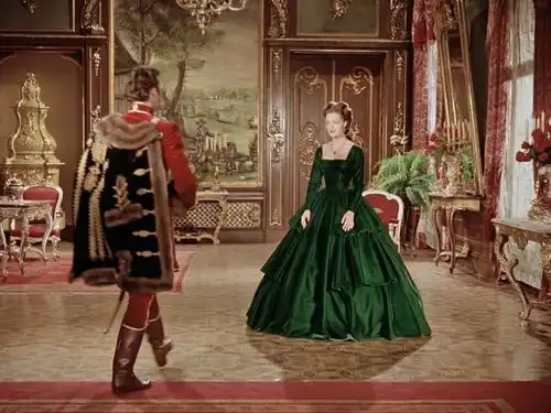 真实远比童话残忍茜茜公主被婆婆针对,晚年丧子,被刺身亡
