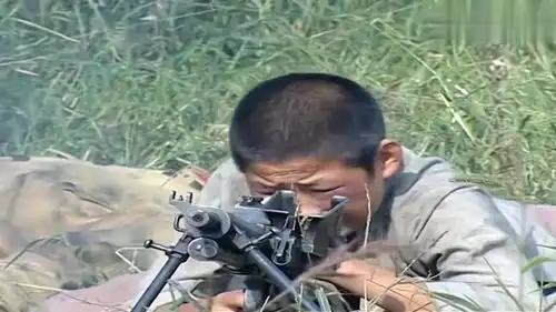 小兵张嘎嘎子没用过机枪,扣扳机的功夫,鬼子竟没了影子