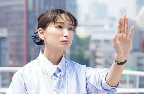 凤凰男让女方家买房,还加他的名,女人反怼你凭什么