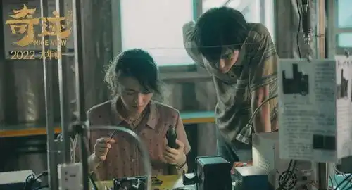 陈思诚和韩寒,谁更寡才
