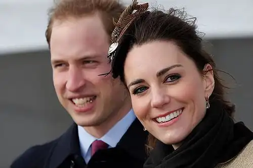 妯娌差距真大凯特礼让安妮公主,贵族范十足,梅根却想着抢风头