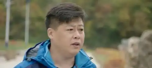 他是赵本山徒弟,曾出演乡村爱情,如今却沦落到卖烧烤
