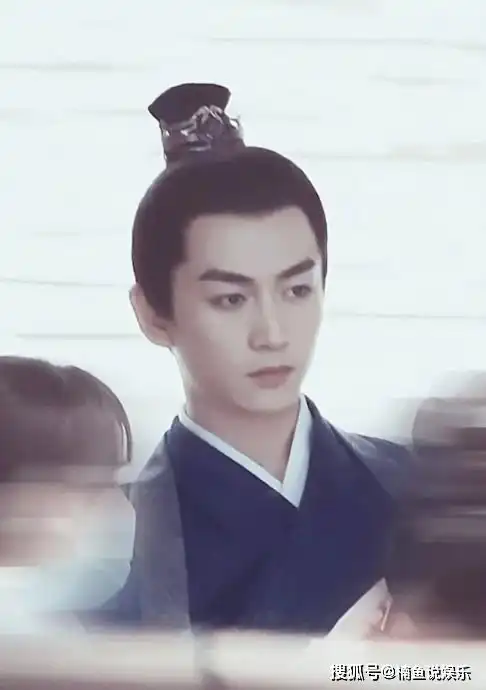 刘亦菲陈晓牵手照曝光,小龙女杨过互动好甜,这对古装cp超养眼
