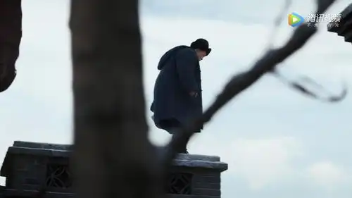 新世界第一跑男徐天,从胡同到房顶飞檐走壁只需几步