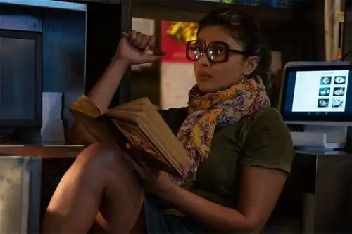 黑客帝国4矩阵重启不仅仅只是一部续作,更是一种新的创新
