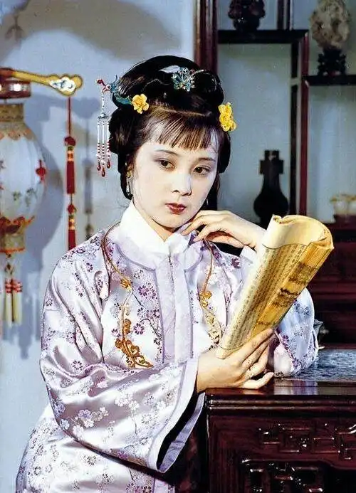 87版红楼梦十二美黛玉排名第二袭人垫底第一你万万想不到却是这位小
