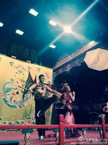 钟丽缇微博晒京剧婚纱照情路坎坷如今收获满满幸福
