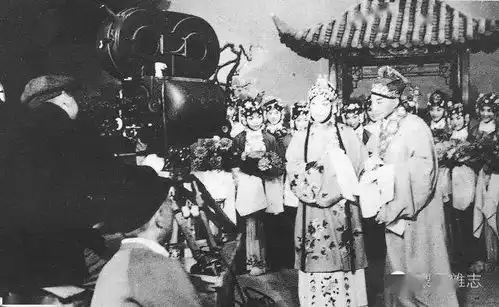 记拍摄游园惊梦梅兰芳一生拍了多次电影,这次是比较满意的
