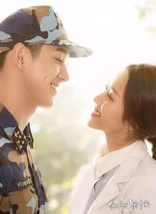 越南版太阳的后裔海报出炉,这次终于不辣眼睛了......