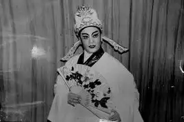 文化大院里的腕们
