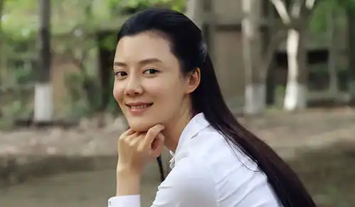 满仓进城收视夺冠女神车晓率直不高冷
