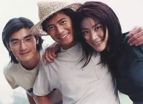 她说宁可肥也不要整容,二十岁跟四十岁长得一样是怎么做到的
