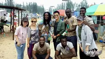 吴京自导自演战狼2曝剧照取景在非洲